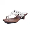 Chanclas Cuña Retro Francesas de Nicho de Lunares para Mujer 2026 Verano Nueva Llegada Estilo Vacaciones Cubre-dedos Sandalias de Hada de Punta Abierta