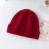 Novo chapéu infantil de cashmere para outono e inverno com proteção para as orelhas, grosso e quente, chapéu de tricô com ponto trançado e aba dobrada