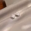 Pendientes de Botón de Trébol de Cuatro Hojas Huecos Mini Elegantes de Moda Versátiles Accesorios de Borla Personalidad Estilo Japonés y Coreano S925 Pendientes Simples