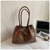 Bolso Tote para Viajar para Mujer 2025 Invierno Nuevo de Moda Aspecto de Alta Calidad Bolso de Hombro Retro Bolso de Mano de Moda para Compras