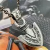 Plata de Ley s925 Flecha Personalizada Tendencia Vintage Hacha King Kong Colgante de Plata Tailandesa Estilo Europeo y Americano para Hombre