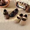 Zapatos de cuero estilo coreano retro para niñas con temática de bosque 2026 primavera y otoño nuevos zapatos de princesa con velcro de suela blanda para niños mayores