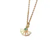 Collar Colgante de Perla Blanca en Forma de Abanico de Lujo Ligero con Adornos de Esmeralda, Diseño de Nicho de Gama Alta, Joyería Elegante de Cadena para Clavícula