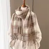Estilo Coreano Puntos de Colores Cuadros Imitación Cachemir Cálido Chal de Invierno Moda Otoño Invierno Versátil para el Trabajo Calentador de Cuello Bufanda con Borlas