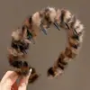 Diadema de Peluche con Estampado de Leopardo para Otoño e Invierno para Mujer 2025 Nueva Corona Alta Dientes Antideslizante Especial para Lavado Facial Pasador de Pelo Diadema Accesorios para el Cabello
