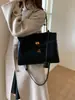 Bolso Satchel Retro Esmerilado Platino para Mujer 2025 Nuevo Bolso Nicho Trendy de Axila de Alta Gama de Gran Capacidad para Viajes