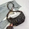 Bolso tipo dumpling retro elegante y único para mujer, nuevo bolso cruzado casual para el hombro 2026, bolso croissant para el trabajo