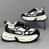 Sapatos masculinos 2026 verão novos estilosos versáteis de alta qualidade para estudantes com sola grossa que aumentam a altura sapatos esportivos estilo pai