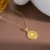 Collar Colgante Moneda Redonda Dorada Retrato Personalizado para Mujer, Moda Europea y Americana Cadena de Clavícula de Acero de Titanio Oro de 18K Colgante de Moneda