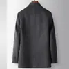 Abrigo Hecho a Mano para Hombre 2026 Otoño/Invierno Estilo Chino Cuello Alto Un Botón Forro Desmontable de Plumón de Pato Blanco Abrigo de Lana para Hombres de Mediana Edad