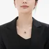 Collar de Flor de Cinco Pétalos de Zirconia Nuevo 2026 para Mujer, Cadena Clavicular Versátil Elegante de Lujo Ligero Nicho de Gama Alta Colgante de Zirconia