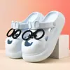 Zuecos Personalizados para Mujer Estilo Nuevo Venta al por Mayor Modernos Lindos Originales DIY Sandalias de Media Tira Cerradas de Punta Gruesa