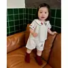 Conjunto Novo Estilo de Verão para Meninas FHW: Blusa Fofa com Gola de Boneca e Shorts Duas Peças - Roupa Doce e Estilosa para Passeio