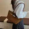 Bolsa Tote Tendência de Nicho Versão Coreana para Mulheres Outono 2025 Nova Moda Bolsa Saco Grande Capacidade Ombro Único Bolsa de Ombro