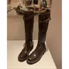 Botas de Caballero Largas Rectas de Cuero de Caballo Lavado con Punta Redonda y Tacón Grueso de Suela Gruesa Estilo Mismo que Mamá Uva para Mujer Otoño e Invierno 2025