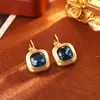 Pendientes geométricos cuadrados de circón brillante cepillados, simples y elegantes, de lujo ligero con un toque de alta gama, ear cuffs de diseño nicho