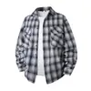 Nueva camisa de cuadros para hombre de manga larga de primavera y otoño, comercio exterior transfronterizo de corte holgado con doble bolsillo, chaqueta unisex de moda estilo japonés y coreano