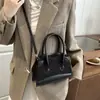 Bolso de Mano Cuadrado Pequeño de Lujo Ligero Estilo Coreano al por Mayor para Mujer 2025 Otoño e Invierno Nuevo Bolso de Hombro con Empalme de Piel Bolso Cruzado de Moda