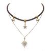 Collar de cuerda de cuero apilado con estrella de doble capa y sol, diseño de nicho femenino, cadena de clavícula avanzada retro francesa Maillard