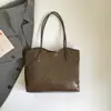 Bolsa Tote de Gran Capacidad Transfronteriza Nueva para Mujer Bolso Urbano para Viajes Diarios Textura Popular de Nicho Bolso de Hombro Único para Viajes Diarios