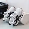 Tênis Esportivo Feminino 2026 Outono Novo Sapatos Respiráveis Tênis Casual Estilo Pai para Meninos Calçados para Crianças Maiores Tênis de Corrida para Estudantes