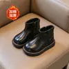 Botas infantis, botinhas femininas, novo estilo outono 2026, botas estilo Martin para meninas, sapatos de couro macios para meninas, botas de couro estilosas