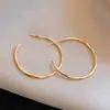 Pendientes Circulares Geométricos de Metal Transfronterizos Europeos y Americanos, Modernos y Únicos, Pendientes con Estilo y Elegancia con un Toque de Nicho de Alta Gama para Mujer