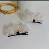 Diseño de Corea del Sur Pinza Lateral Pinza Superior Personalizado Accesorios para el Cabello Versátiles Set de 2 Piezas Pinza para el Cabello con Lazo de Organza Pinza de Pato