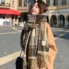 Bufanda de Cuadros Nueva para Mujer en Invierno, Versión Coreana, Calentador de Cuello Versátil para Pareja, Chica Linda, Estilo Japonés, Chal Grueso y Cálido para Hombre