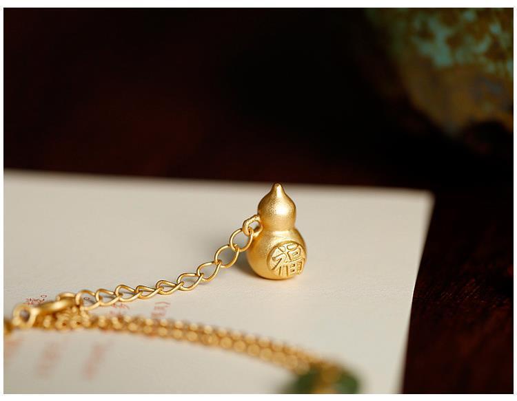 智贝详情图_5原创s925度银镀金手链女天然和田玉平安扣碧玉