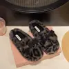 Chinelos de algodão versáteis e simples, estilo slip-on, de sola baixa para o inverno, forrados com fleece, fofos, para mulheres, novo estilo, quentes e confortáveis para o uso diário, 2026
