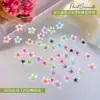 Decoraciones para Uñas Flor de Cinco Pétalos Esculpida Suave Transparente como el Hielo Mezcladas con Flores de Hielo de Lirio en Gradiente de Colores, Decoraciones de Uñas de Alta Gama