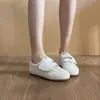 Sapatos de Treino Morais Retrô de Comércio Exterior para Mulheres Novos Sapatos Únicos Bico Redondo Sapatos Baixos Velcro Casual Sapatos Esportivos para Mulheres