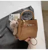 Bolsa de Mão de Design Exclusivo para Mulheres 2026 Inverno Nova Tendência Versátil Bolsa de Ombro Estilo Balde Bolsa Transversal Fashion