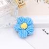 Broche de flores de ganchillo de lana con forma de flor de hojaldre tejida a mano, pendientes, horquilla, bolso, accesorios de joyería, material DIY