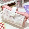 Estuche para Lápices Grande de Gato Estilo Little Red Book, Caja de Papelería Portátil Linda con Corazón de Niña, Bolsa de Almacenamiento para Cosméticos