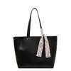 Bolsa Casual de Gran Capacidad Estilo Coreano para Mujer 2023 Nueva Moda Bolso Tote de Color Contrastante Bolso de Hombro Simple para el Trabajo