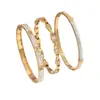 Pulsera transfronteriza de nuevo estilo para mujer, pulsera de acero de titanio de moda con diseño de cielo estrellado, de alta gama, llena de diamantes, elegante y lujosa