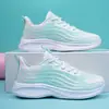Zapatos para Examen Físico de Estudiantes Adolescentes Niñas Escuela Secundaria Zapatos para Competición de Atletismo Infantil Cuerda para Saltar Salto de Longitud Deportes Zapatillas de Correr Estudiante Mujer