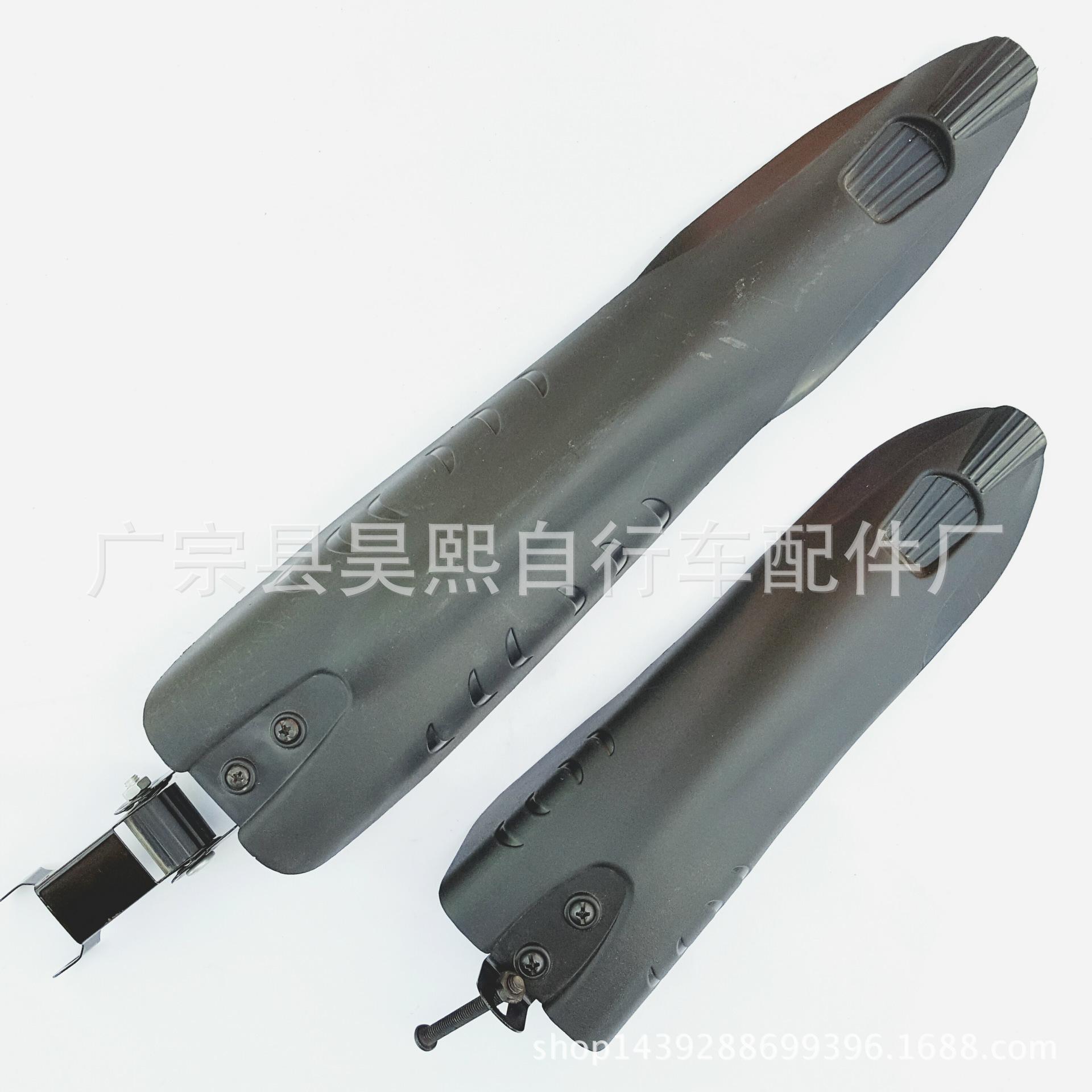 3039151933_1223320767