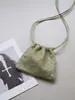 Bv Niche Couro de Ovelha Tecido Artesanal de Alta Qualidade Saco de Lixo Bolsa de Ombro Único Transversal Versátil para o Dia a Dia Bolsa da Sorte