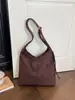 Bolsa de ombro grande para axila feminina, bolsa de trabalho fashion, bolsa de ombro versátil e moderna de camurça fosca de nicho