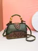 Bolsa Tote Estilo Europeu e Americano Couro Esculpido Estampado Bolsa de Ombro Feminina Texturizada Casual Estilo Nacional para o Trabalho Bolsa de Grande Capacidade para Mulheres