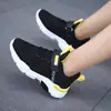 Ventas Directas de Fábrica Malla Mediana y Grande para Niños Primavera/Verano 2026 Nuevo Malla Simple Zapatos Deportivos para Correr de Niños Zapatos Deportivos Casuales para Niños