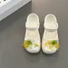 Zapatos planos decorativos florales con cuentas para mujer, estilo exquisito de verano 2026, zapatos antideslizantes para el hogar para niñas, zapatos planos de colorblock