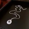 Collar de Perlas Irregulares Mariposa Estilo Vintage Cadena para Clavícula Joyería Versátil de Alta Gama Venta al por Mayor para Mujeres