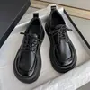 Mocasines versátiles de suela gruesa para aumentar la altura para mujer, nuevo estilo británico vintage de otoño 2026, zapatos de estudiante para combinar con faldas