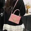 Bolsa Quadrada Pequena Transfronteiriça Bolsa de Mão Feminina 2025 Verão Nova Bolsa Design Nicho Bolsa Feminina Bolsa de Ombro Bolsa Transversal