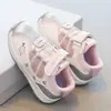 Zapatillas deportivas para niñas, nueva colección primavera/otoño, zapatillas de correr casuales y transpirables para niñas pequeñas, zapatos infantiles de moda para niños mayores, inspirados en el estilo "Forrest Gump"