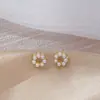 Pendientes Calados de Diseño Retro de Alta Gama Europeos y Americanos, Pendientes Minimalistas Exagerados de Nicho de Lujo Ligero Geométricos Estilo Commuter para Mujer